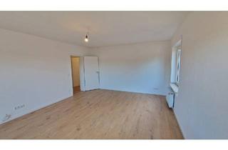 Wohnung kaufen in 47807 Krefeld, Krefeld - Provisionsfrei: 4-Zi.-Whg. mit Balkon, Garage, super Anbindung