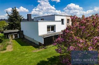 Haus kaufen in 09430 Drebach, Drebach OT Venusberg - Einfamlienhaus in Venusberg: 6 Räume, großer Garten, neue Einfahrt, Kamin, Garage + Carport, Küche