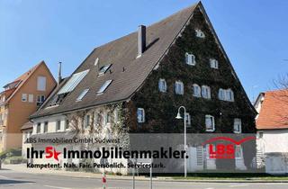 Wohnung kaufen in 71149 Bondorf, Für Visionäre und Selbermacher: große 3-Zimmer-Wohnung mit Potential!