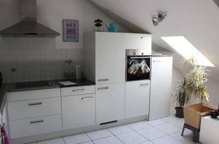 Wohnung kaufen in 63834 Sulzbach, Reserviert - Moderne, gepflegte 2-Raum-DG-Wohnung mit Einbauküche und KFZ-Stellplatz