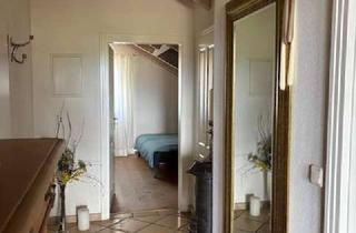 Wohnung mieten in Wolfsberger Str. 2a, 83254 Breitbrunn, Stilvolle 2-Raum-DG-Wohnung mit gehobener Innenausstattung mit Balkon und EBK in Breitbrunn