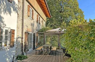 Haus kaufen in 83246 Unterwössen, TOP-saniertes Landhaus mit Zweitwohnsitzgenehmigung in schöner Bergsichtlage
