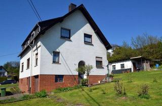 Haus kaufen in 56316 Raubach, Zweifamilienhaus zwischen Puderbach und Dierdorf, Nähe A3 - eine Wohnung frei werdend