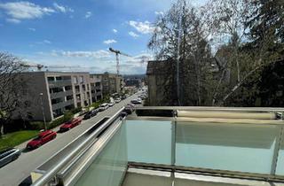 Wohnung kaufen in 65201 Wiesbaden, Wiesbaden - Helle 3-Zimmer-Wohnung mit Balkon, KFZ-Stellplatz und Weitblick
