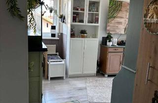 Wohnung kaufen in Im Wiesengrund 11, 55286 Sulzheim, Vollständig renovierte Wohnung mit zwei Zimmern sowie Balkon und EBK in Sulzheim