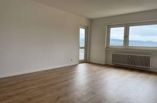 Wohnung mieten in Ahornweg, 57577 Hamm, Attraktive 4-Zimmer-Wohnung mit Balkon in Hamm (Sieg)