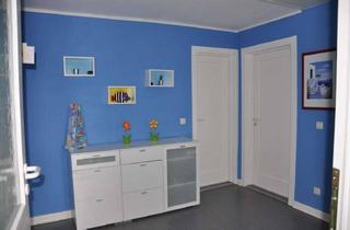 Wohnung mieten in Heinestrasse 21, 35452 Heuchelheim, Ideal für Studis: Helle WG-taugliche Dachwohnung mit Weitblick in zentraler Lage