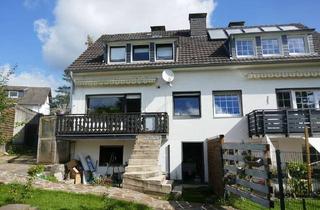 Doppelhaushälfte kaufen in Eibachstraße 4X, 51789 Lindlar, 441 - Charmante Doppelhaushälfte mit Garage, Balkon und großem Garten in ruhiger Lage von Lindlar