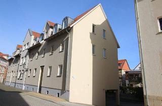Wohnung kaufen in 38820 Halberstadt, Halberstadt - Sonnige ETW Wohnung 2-Zi DG, freistehend, frisch renoviert