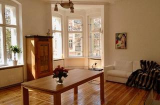 Wohnung kaufen in 13595 Berlin, Berlin - Großzügige Altbauwohnung mit viel Charme in 13595 Berlin