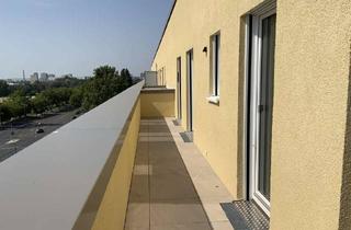 Wohnung mieten in Landsberger Allee 317, 13055 Alt-Hohenschönhausen (Hohenschönhausen), 4-Zimmer-Wohnung mit Terrasse in Lichtenberg
