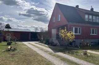 Doppelhaushälfte kaufen in 16775 Stechlin, Schöne Doppelhaushälfte im idyllischen Grün