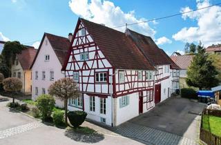 Mehrfamilienhaus kaufen in 72501 Gammertingen, Geschichtsträchtiges Mehrfamilienhaus mit Top-Rendite - Aufwendig saniert, klug investiert