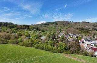 Grundstück zu kaufen in Beim Dalborn, 35708 Haiger, Großes Grundstück in ruhiger Feldrandlage, Potenzial für Familien- oder Ferienimmobilien