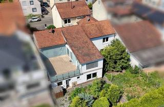 Haus kaufen in Büchelberger Straße 17, 76751 Jockgrim, Jockgrim: Zwei Einfamilienhäuser mit Hof und Garten