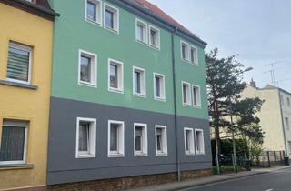 Wohnung mieten in Leipziger Straße 16, 04539 Groitzsch, Perfekt für Singles! Mit EBK! Tolle 1-Zimmer-Wohnung in zentraler Lage + Süd-Balkon + Dusche + Stellplatz