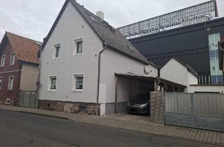Einfamilienhaus kaufen in 65479 Raunheim, Raunheim - Geräumiges Einfamilienhaus inklusive Nebengebäude
