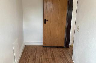 Wohnung kaufen in 95100 Selb, Selb - Schöne 2,5 Zimmer Wohnung mit Garage