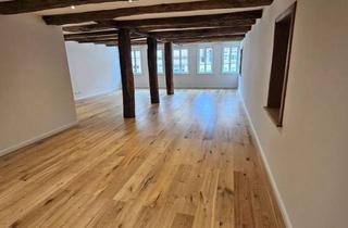 Wohnung mieten in 32760 Detmold, großzügiges 1 ZKB in der Innenstadt von Detmold mit Altbaucharme