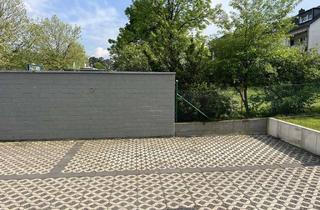 Garagen mieten in Refrather Weg 97, 51469 Bergisch Gladbach, PKW Stellplatz mit potentieller Wallbox zu vermieten