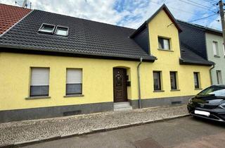 Anlageobjekt in 06429 Nienburg, Mehrfamilienhaus mit 3 Wohneinheiten- ideal für Kapitalanleger