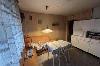 Haus kaufen in 95703 Plößberg, Handwerker*in gesucht! Sanierungsbedürftiges Reihenmittelhaus in Schönkirch zu verkaufen