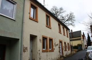 Einfamilienhaus kaufen in 95100 Selb, Einfamilienhaus mit Restfertigstellungsbedarf in ruhiger und zentraler Lage !!!