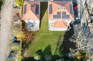 Doppelhaushälfte kaufen in 01896 Pulsnitz, Doppelhaushälfte mit großem Grundstück in ruhiger Zentrumslage