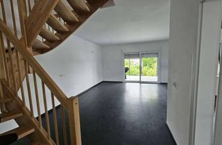 Doppelhaushälfte kaufen in 94419 Reisbach, Moderne Doppelhaushälfte mit Energieeffizienz und idyllischem Garten in familienfreundlicher Lage