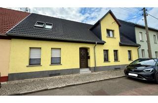 Anlageobjekt in 06429 Nienburg, Mehrfamilienhaus mit 3 Wohneinheiten- ideal für Kapitalanleger
