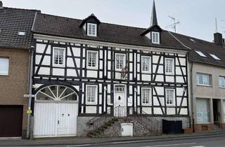 Anlageobjekt in Kuchenheimer Straße 122, 53881 Euskirchen, Fachwerkhaus mit Büro, Erdgeschoss- und Maisonettenwohnung