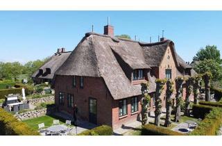 Haus kaufen in 25938 Oevenum, Großzügiger Wohntraum unter Reet