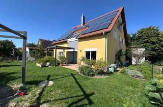 Einfamilienhaus kaufen in 86415 Mering, LIEBENSWERTER LEBENS(T)RAUM MIT VIEL LICHT, STIL UND FUNKTION - MIT EINLIEGERWOHNUNG - UNTERKELLERT!