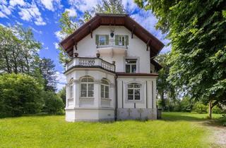 Villa kaufen in 82319 Starnberg, Starnberg - Söcking. Weitläufiges Parkgrundstück mit historischem Jagdschlösschen.