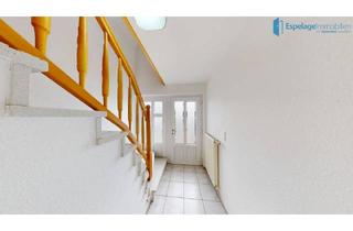 Einfamilienhaus kaufen in Rotdornweg 11, 26901 Rastdorf, RESERVIERT: Zuhause mit Rendite: Charmantes Einfamilienhaus mit direkten Mieteinnahmen.