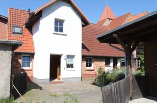 Einfamilienhaus kaufen in Lindenstraße Und 40a, 18445 Groß Mohrdorf, Teilsaniertes Einfamilienhaus mit Nebengelass und Grundstück in Groß Mohrdorf zu verkaufen
