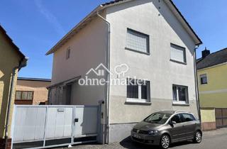 Einfamilienhaus kaufen in Kaiser-Wilhelm-Straße, 68753 Waghäusel, Einfamilienhaus mit 7 Zimmern in zentraler Lage von Kirrlach