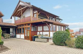 Haus kaufen in Am Plankengarten, 95473 Haag, Gepflegtes Zweifamilienhaus mit Wintergarten, großem Grundstück & Entwicklungspotenzial in Haag