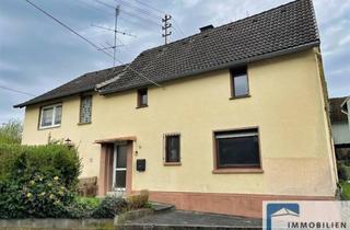 Haus kaufen in Schützenweg, 57610 Altenkirchen, Teilvermietetes Doppelhaus mit Nebengebäude in Stadtnähe!