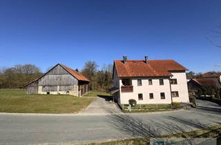 Haus kaufen in Döberschütz 13, 95517 Seybothenreuth, Platz ohne Ende - Zweifamilienhaus mit Ausbaureserve und eigener Scheune