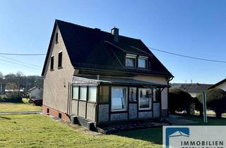 Haus kaufen in Raiffeisenstraße, 57612 Eichelhardt, Gepflegtes Zweifamilienhaus - komplett vermietet - mit hübschem Gartengrundstück