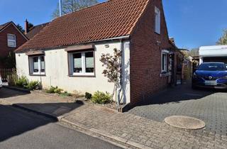 Haus kaufen in Große Schulstraße 34, 25712 Burg, Klein aber fein- Außen kompakt, innen ein Zuhause zum verlieben !
