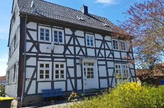 Haus kaufen in 35104 Lichtenfels, Lichtenfels - Gutes Fachwerkhaus Neukirchen Dorfschule