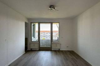 Sozialwohnungen mieten in Forkenzeile, 13125 Karow, NUR MIT WBS - Wohnen unterm Dach - süße Singlewohnung mit Balkon!