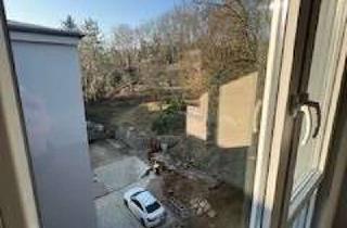 Wohnung mieten in Buschmühlenweg, 15230 Frankfurt, Erstbezug nach Sanierung mit Balkon und Einbauküche: Stilvolle 3-Zimmer-Dachgeschosswohnung