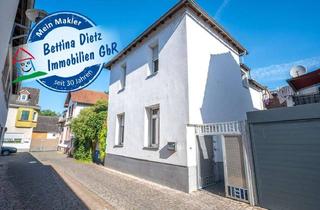 Einfamilienhaus kaufen in 64807 Dieburg, Einfamilienhaus mit Balkon in unmittelbarer Nähe der Dieburger Fußgängerzone!