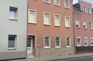 Haus kaufen in 04539 Groitzsch, Tolles Stadthaus mit Garage und Zufahrt - auch Generationswohnen möglich - in Groitzsch zu verkaufen