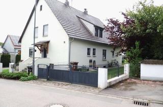 Haus kaufen in Wald Str 12, 86695 Allmannshofen, Preiswerte, 4-Raum-Zweifamilienhaus EG. in Allmannshofen