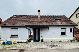 Einfamilienhaus kaufen in 70825 Korntal-Münchingen, Sanierungsbedürftiges Haus mit viel Potenzial - Ein- oder Zweifamilienhaus möglich!