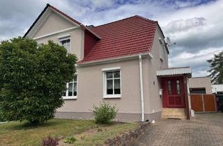 Doppelhaushälfte kaufen in Clara-Zetkin-Str., 18465 Tribsees, Doppelhaushälfte mit Garten und Garage in Tribsees
